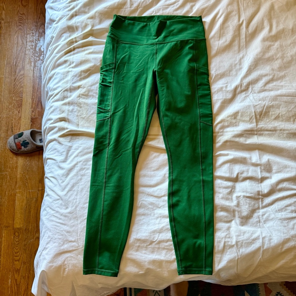 Fabletics On-The-Go PowerHold High Waisted legging!!! Only worn a few times